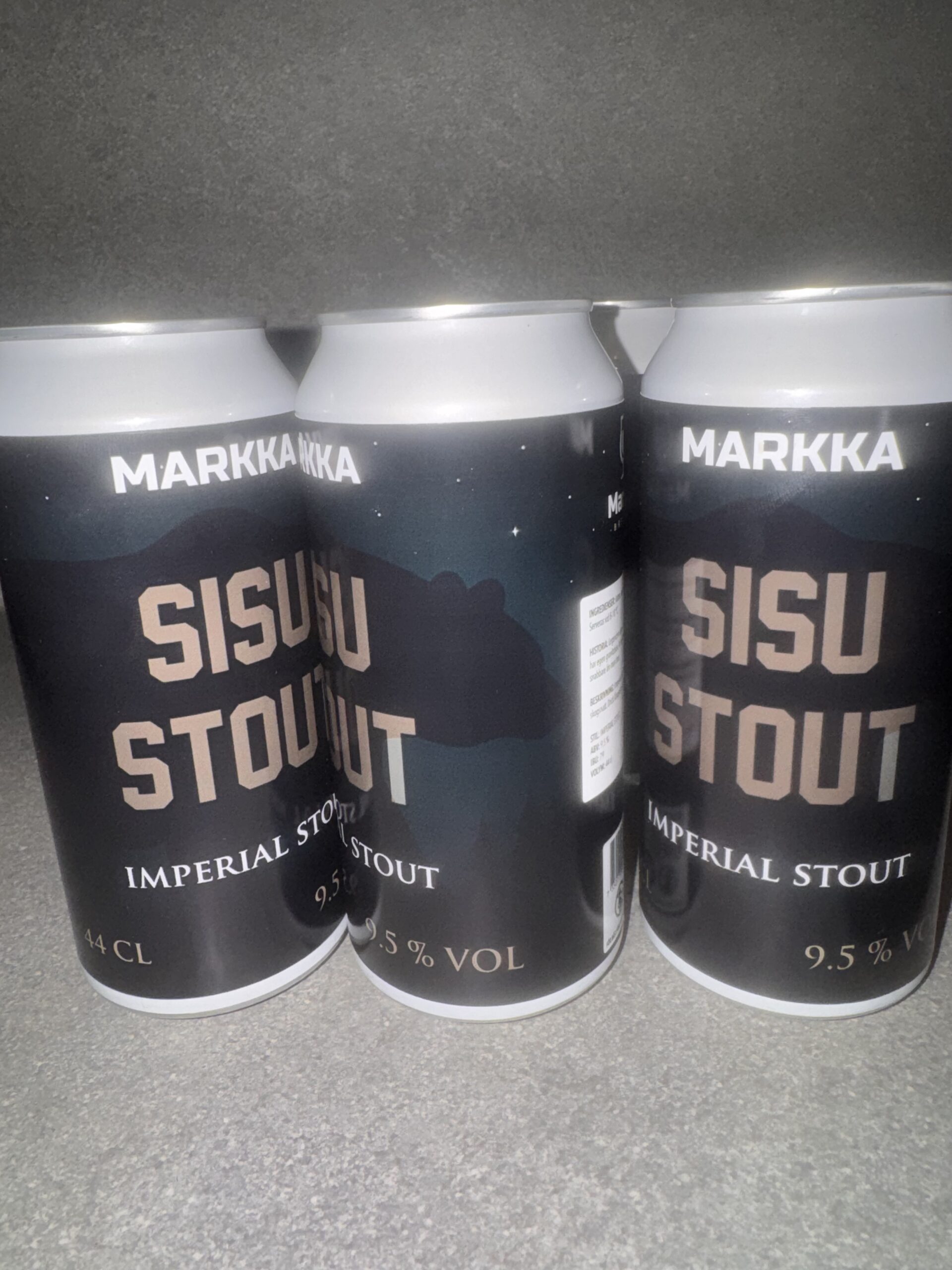 Vad gör bryggmästarna på Markka när mörkret sänker sig?